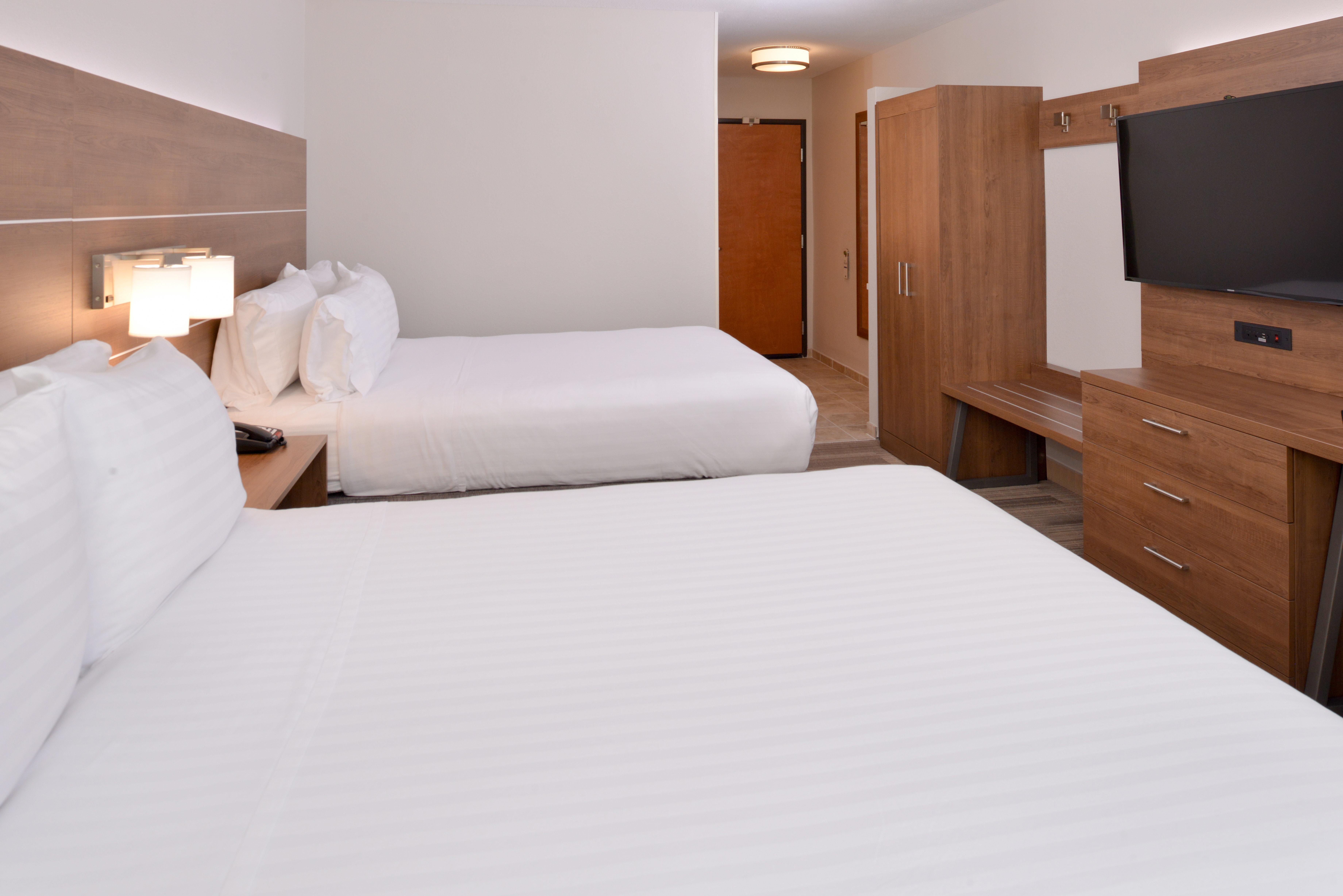 Holiday Inn Express Mineral Wells By Ihg Parkersburg Exterior foto
