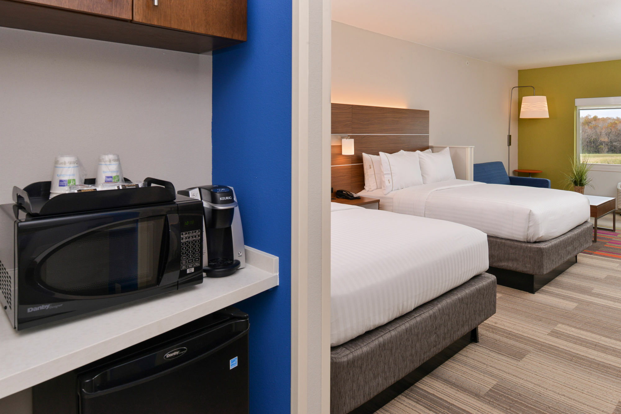 Holiday Inn Express Mineral Wells By Ihg Parkersburg Exterior foto