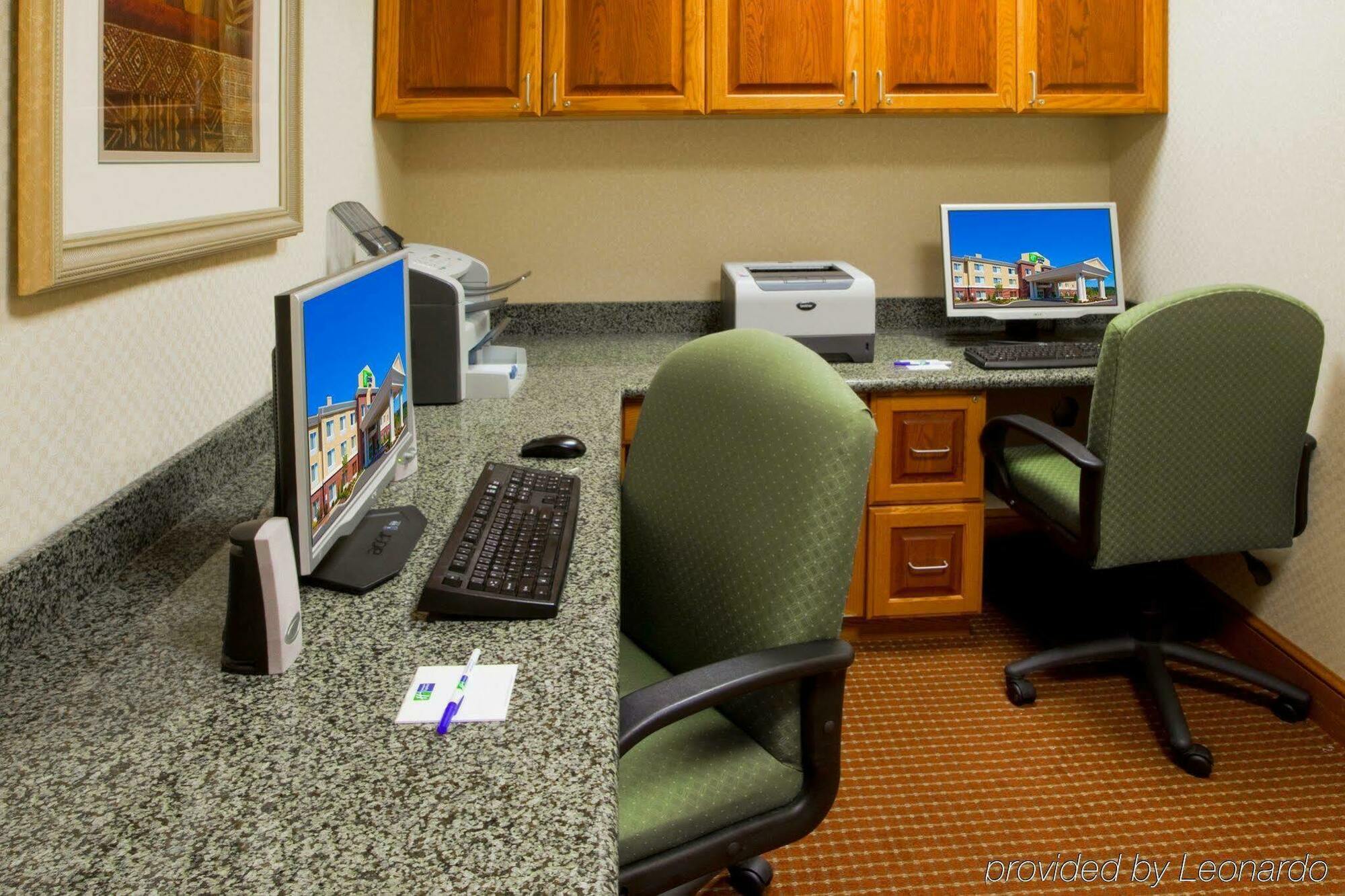 Holiday Inn Express Mineral Wells By Ihg Parkersburg Exterior foto